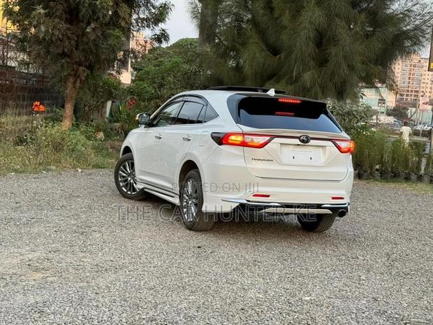 Toyota Harrier 2020 Off white