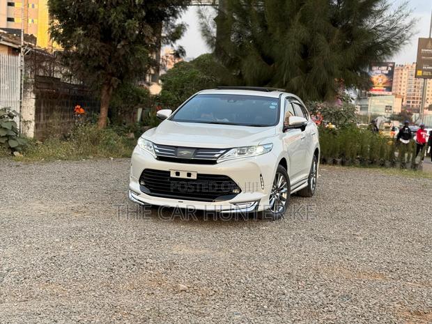 Toyota Harrier 2020 Off white