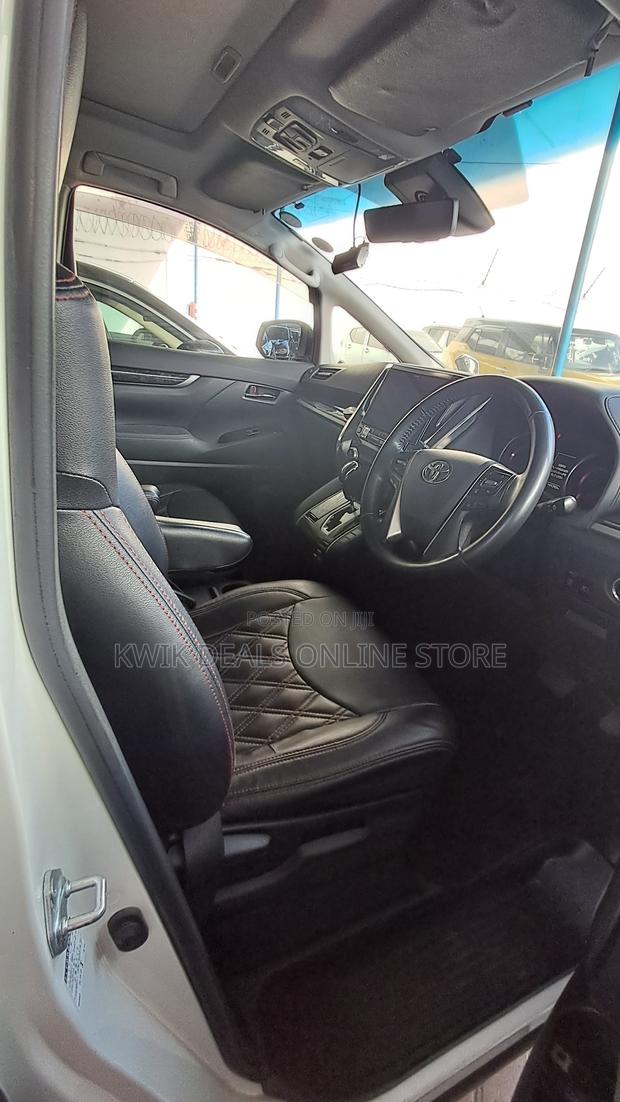 Toyota Alphard 2019 White