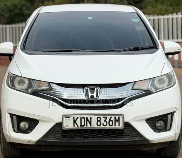 Honda Fit 2016 Off white