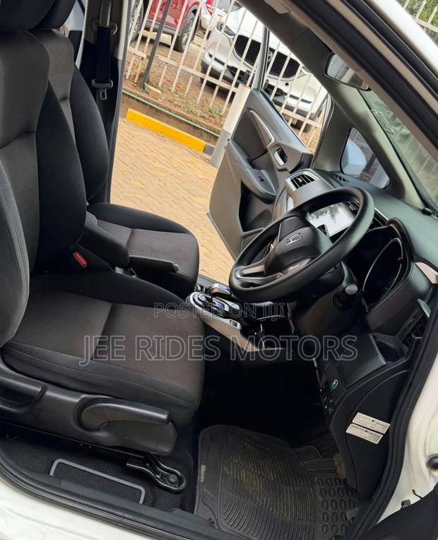 Honda Fit 2016 Off white