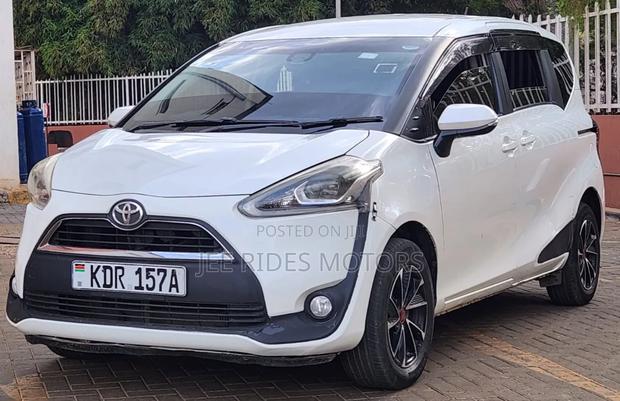 Toyota Sienta 2016 Pearl