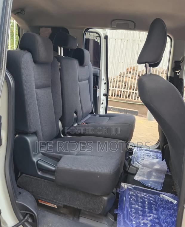 Toyota Sienta 2016 Pearl