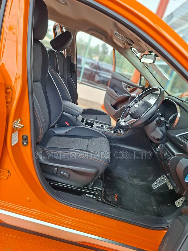 Subaru XV 2019 Orange