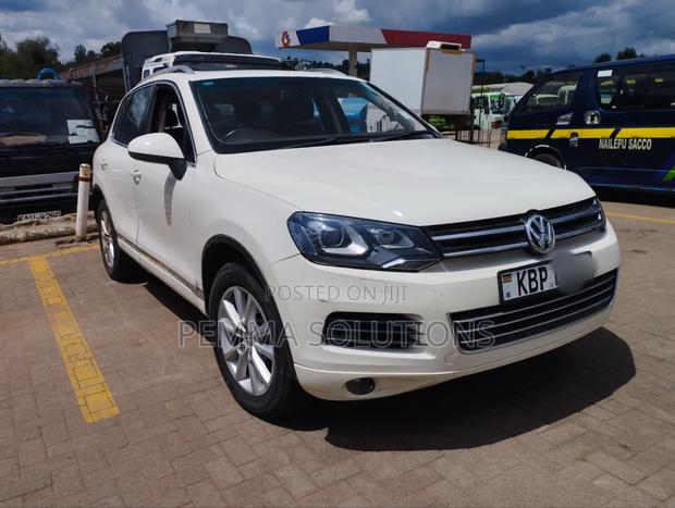 Volkswagen Touareg 2012 White