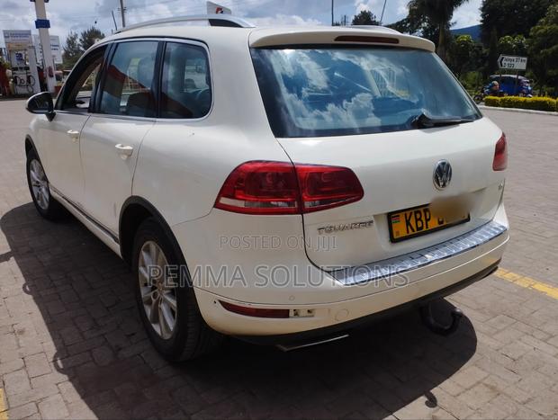 Volkswagen Touareg 2012 White