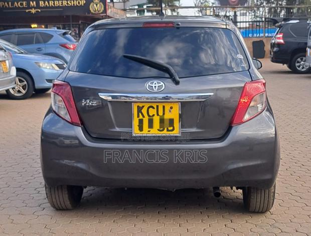 Toyota Vitz 2014 Gray
