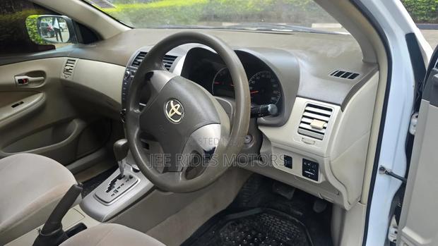 Toyota Axio 2011 Off white
