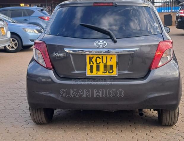 Toyota Vitz 2012