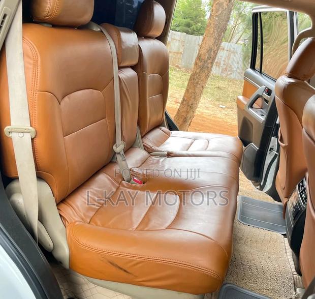 Toyota Land Cruiser 2010 White