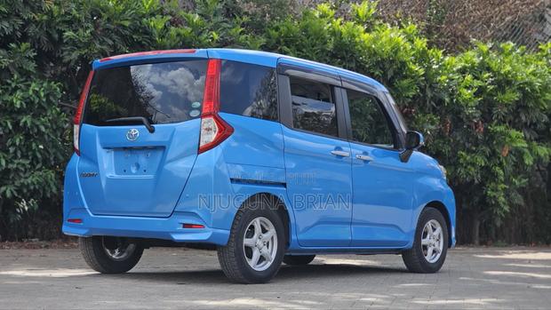 Toyota Roomy 1.0 FWD 2019 Blue