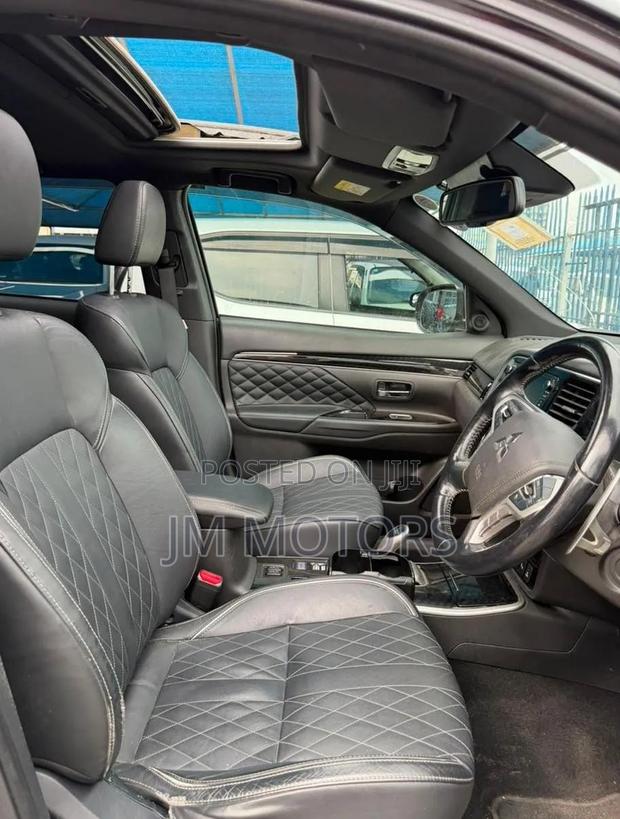 Mitsubishi Outlander 2020 Black