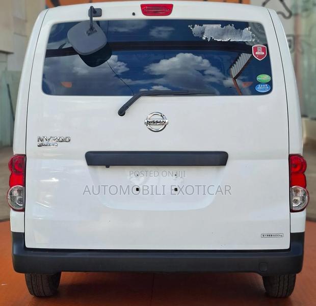 Nissan NV200 SV 2019 White