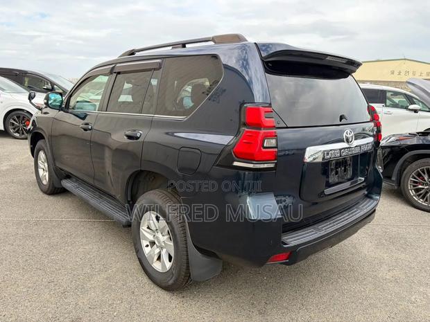 Toyota Land Cruiser Prado 2.8 2020 Black