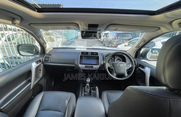 Toyota Land Cruiser Prado 2019 White