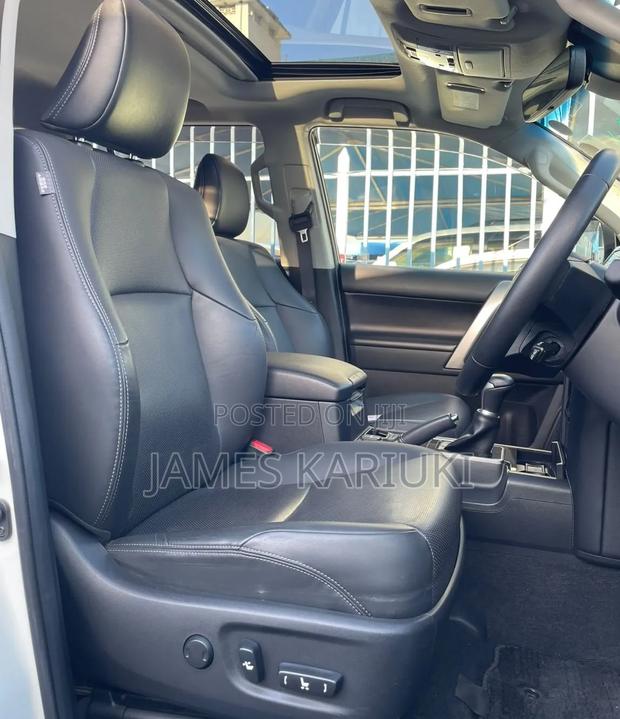 Toyota Land Cruiser Prado 2019 White