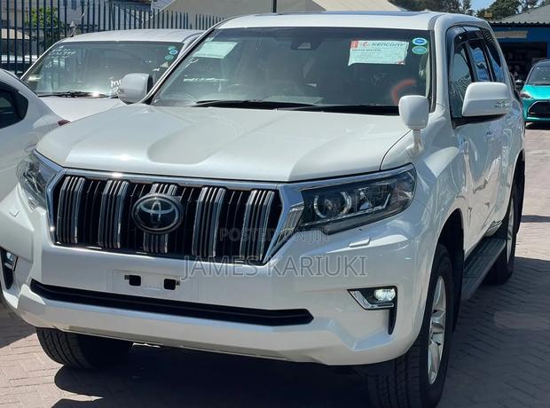 Toyota Land Cruiser Prado 2019 White