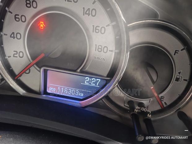 Toyota Corolla Fielder 1.5 Petrol FWD 2013 Silver