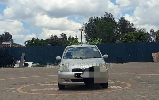 Toyota Vitz 2003 Gray