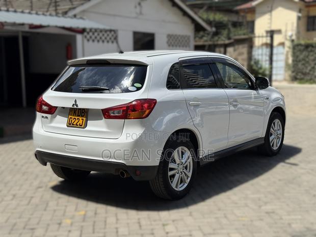 Mitsubishi RVR 2013 White