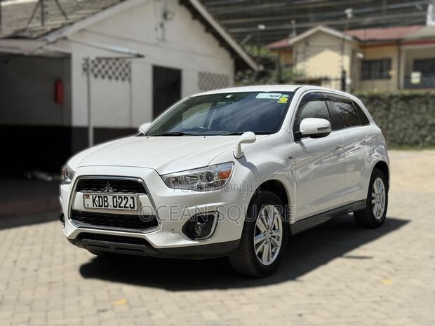Mitsubishi RVR 2013 White