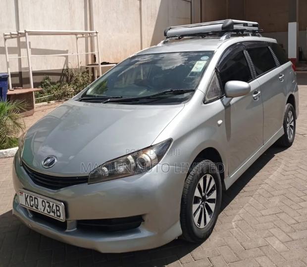 Toyota Wish 2010 Gray