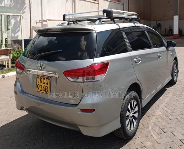 Toyota Wish 2010 Gray
