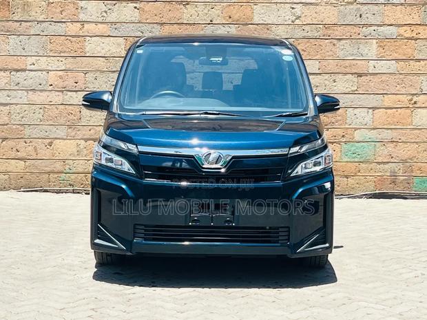 Toyota Voxy V 2WD 8-Seater 2019 Black