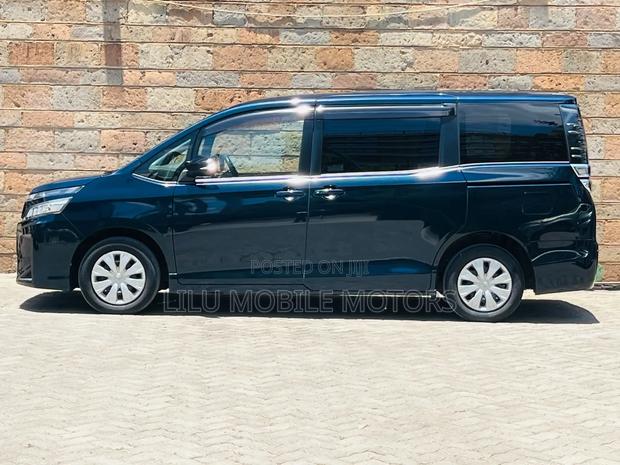 Toyota Voxy V 2WD 8-Seater 2019 Black