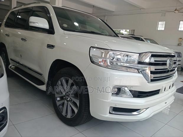Toyota Land Cruiser 2020 White