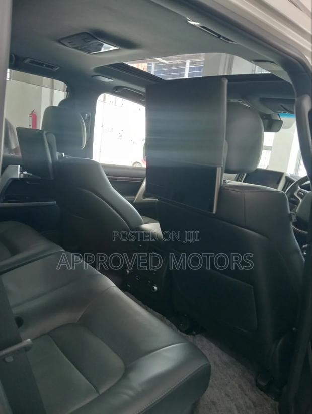 Toyota Land Cruiser 2020 White