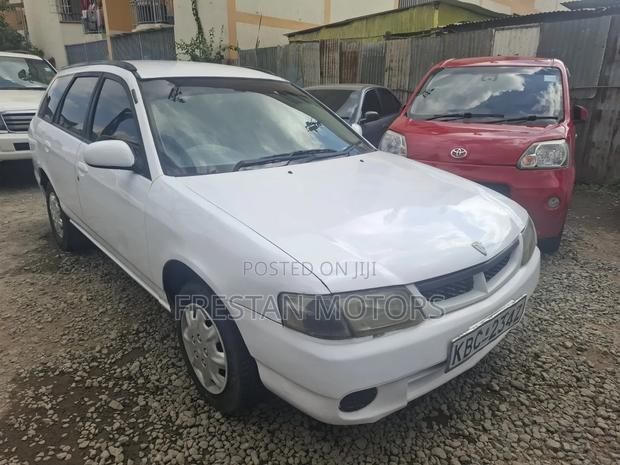 Nissan Wingroad 2001 White