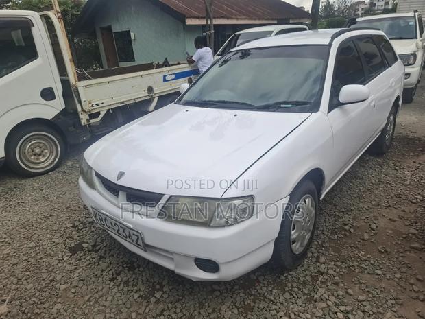 Nissan Wingroad 2001 White