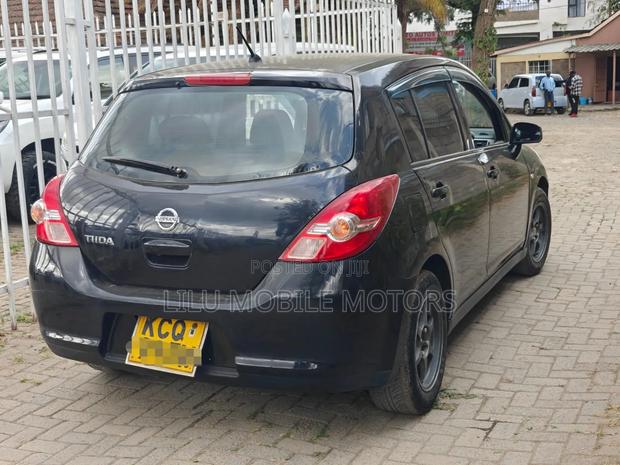 Nissan Tiida 1.5L 16V 2011 Black