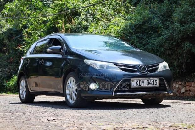 Toyota Auris 2016 Black