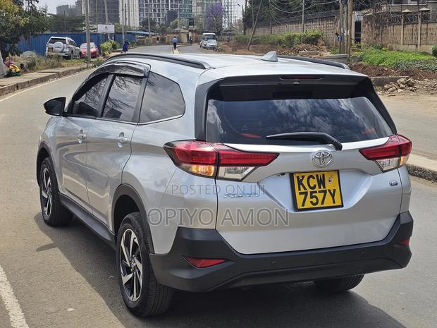 Toyota Rush 2019 Silver
