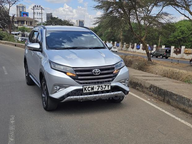 Toyota Rush 2019 Silver