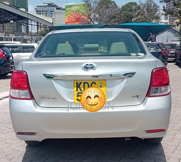 Toyota Axio 1.5 Hybrid 2WD 2014 Silver