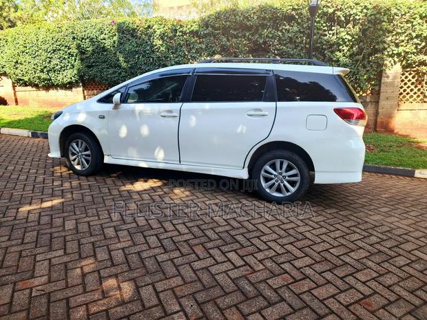 Toyota Wish 2010 White