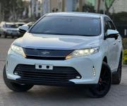 Toyota Harrier 2019 White for sale
