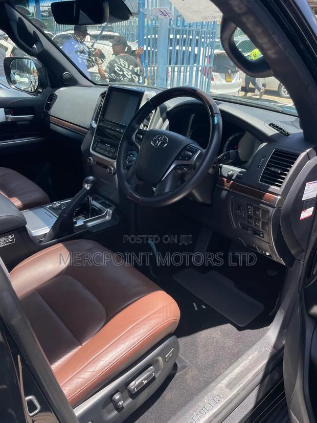 Toyota Land Cruiser 4.6 V8 ZX 2020 Matt Black