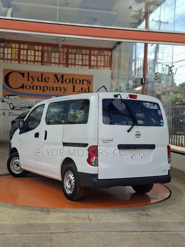 Nissan NV200 2019 White