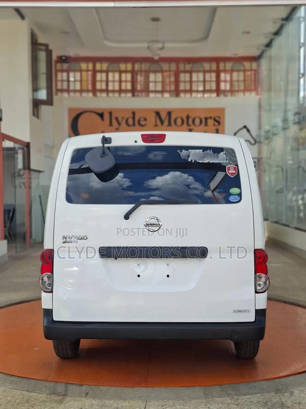 Nissan NV200 2019 White