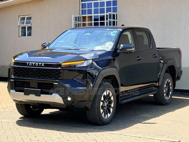 Toyota Hilux 2026 Black