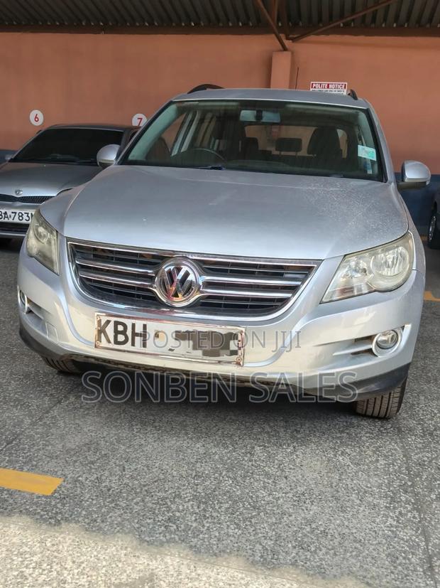 Volkswagen Tiguan SE 4Motion 2010 Silver