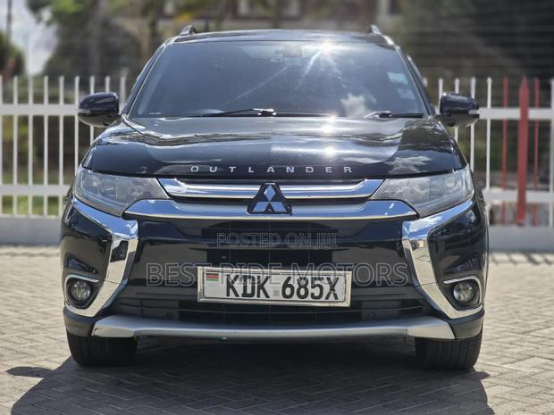 Mitsubishi Outlander SE 4dr SUV AWD (2.4L 4cyl CVT) 2015