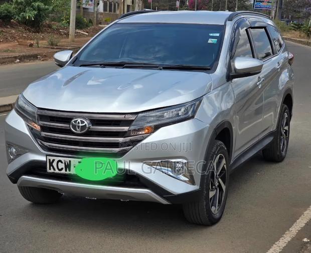 Toyota Rush 2019 Silver