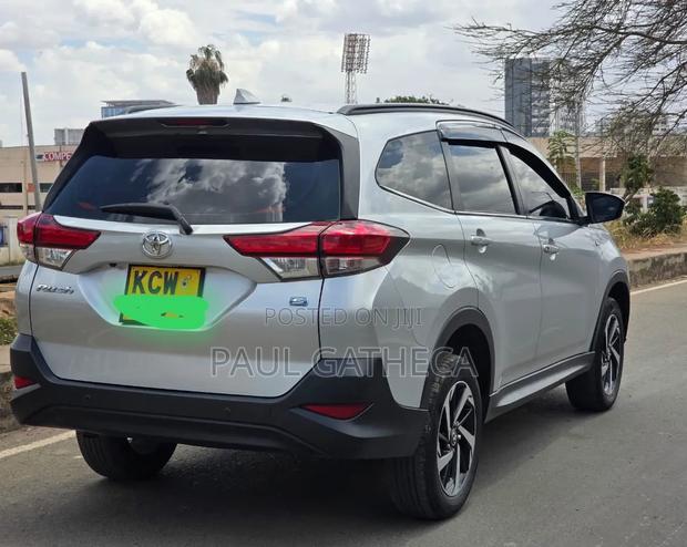 Toyota Rush 2019 Silver