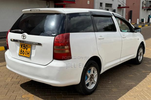 Toyota Wish 2005 White