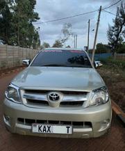 Toyota Hilux 2002 Gold for sale